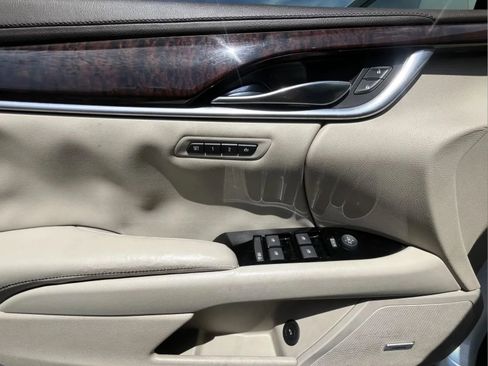 Used 2016 Cadillac XTS Luxury w/ Driver Awareness Package FWD image 9