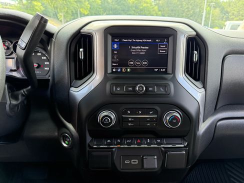 Used 2023 Chevrolet Silverado 1500 Custom RWD image 17