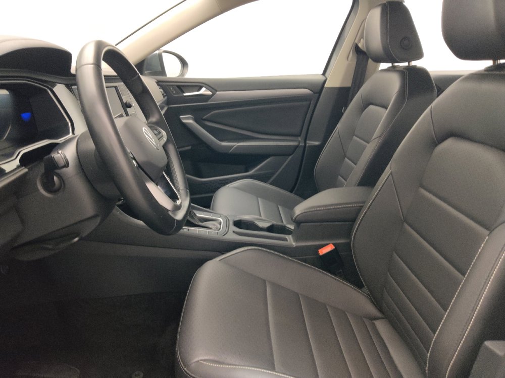 Used 2024 Volkswagen Jetta SE FWD image 17