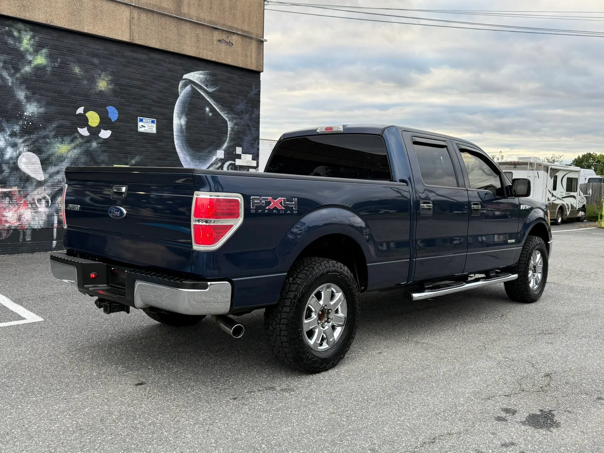 Used 2013 Ford F150 XLT w/ XLT Chrome Pkg AWD/4WD image 6