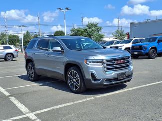 Certified 2023 GMC Acadia SLT w/ Preferred Package image 1