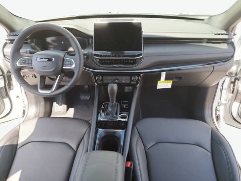 New 2026 Jeep Compass Limited w/ Sun, Sound & Navigation Group AWD/4WD image 9