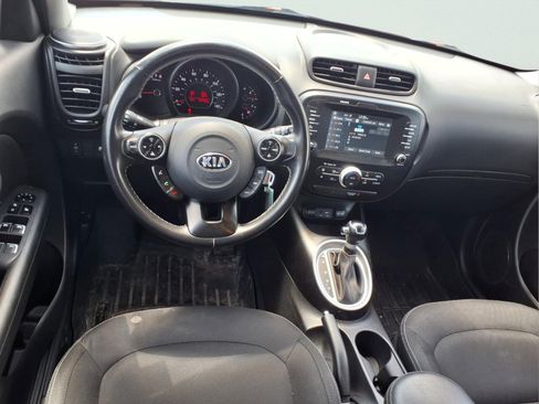 Used 2019 Kia Soul + FWD image 7