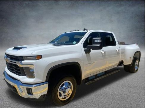 Used 2025 Chevrolet Silverado 3500 LT w/ All Star Edition AWD/4WD image 29