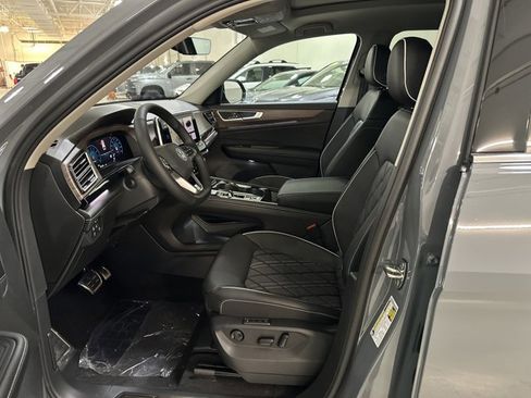 New 2026 Volkswagen Atlas SEL Premium R-Line AWD/4WD image 16