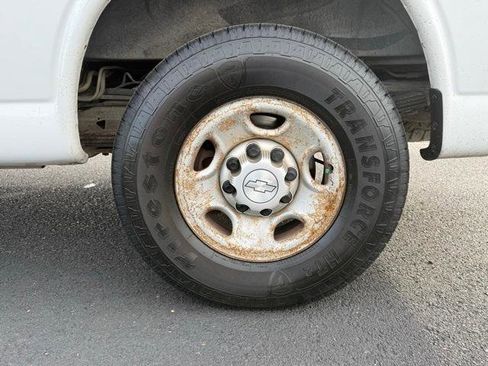 Used 2018 Chevrolet Express 3500 LT w/ LT Preferred Equipment Group image 14