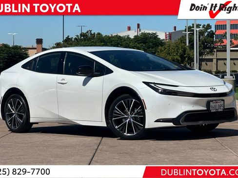 Certified 2023 Toyota Prius XLE FWD image 1
