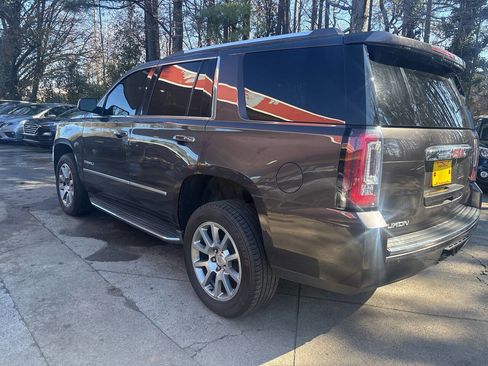 Used 2018 GMC Yukon Denali image 7