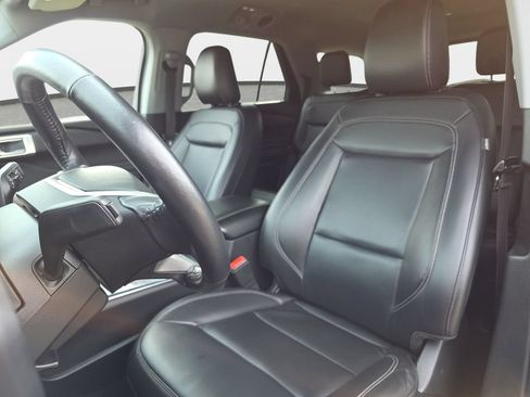 Certified 2022 Ford Explorer XLT w/ Equipment Group 202A AWD/4WD image 13
