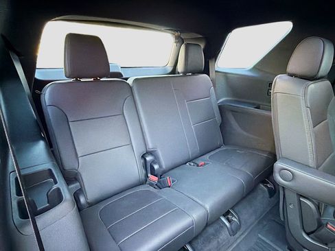 Used 2023 Chevrolet Traverse High Country w/ LPO, Floor Liner Package FWD image 29