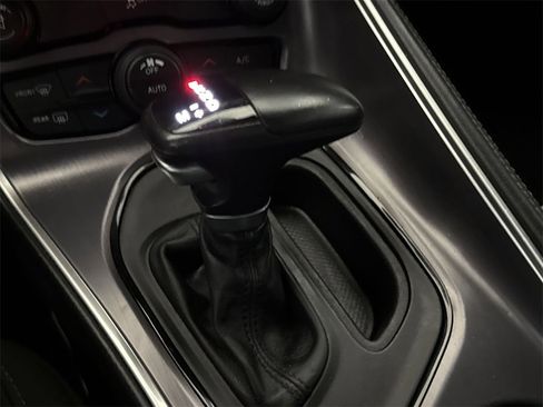 Used 2016 Dodge Challenger SXT image 16