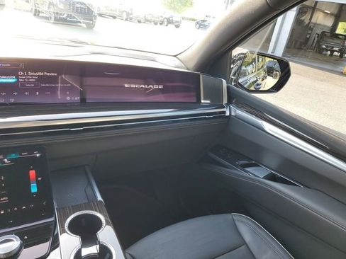 Used 2025 Cadillac Escalade Premium Luxury w/ LPO, Radiant Package image 14