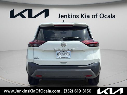 Used 2023 Nissan Rogue S FWD image 4