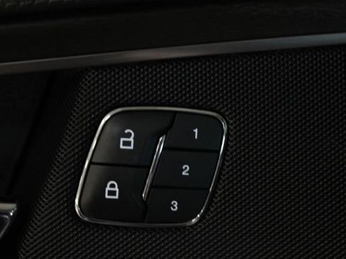 Used 2020 Lincoln Nautilus Reserve w/ Equipment Group 201A image 4