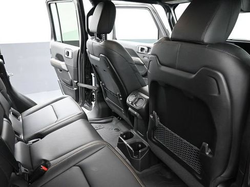 New 2026 Jeep Gladiator Sport AWD/4WD image 14