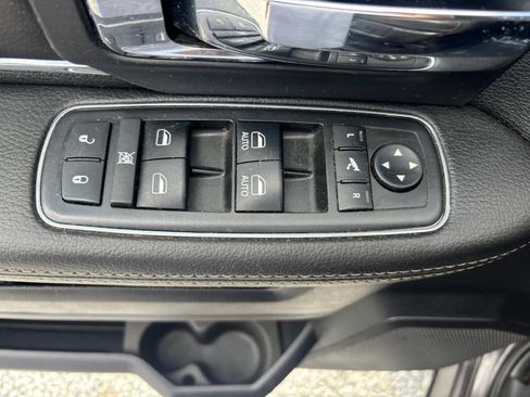 Used 2018 RAM 2500 Laramie w/ Sport Appearance Group AWD/4WD image 18