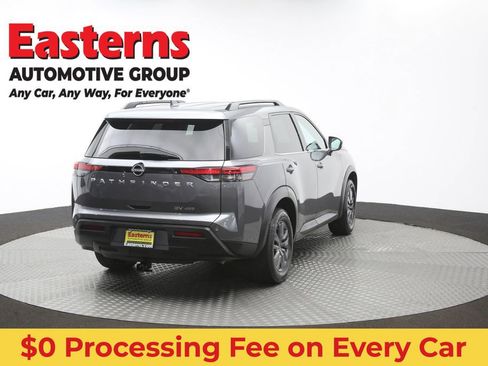 Used 2022 Nissan Pathfinder SV AWD/4WD image 42