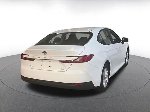 Used 2025 Toyota Camry LE image 14
