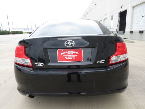 Used 2013 Scion tC FWD image 8