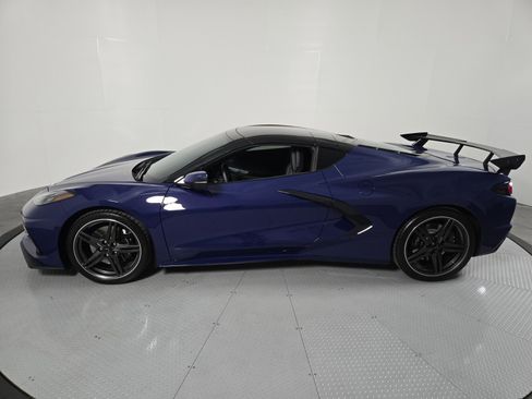 Used 2025 Chevrolet Corvette Stingray Coupe w/ Z51 Performance Package image 8