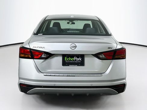 Used 2023 Nissan Altima 2.5 SV FWD image 7