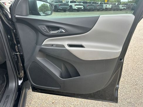 Used 2023 Chevrolet Equinox LS w/ LS Convenience Package image 12