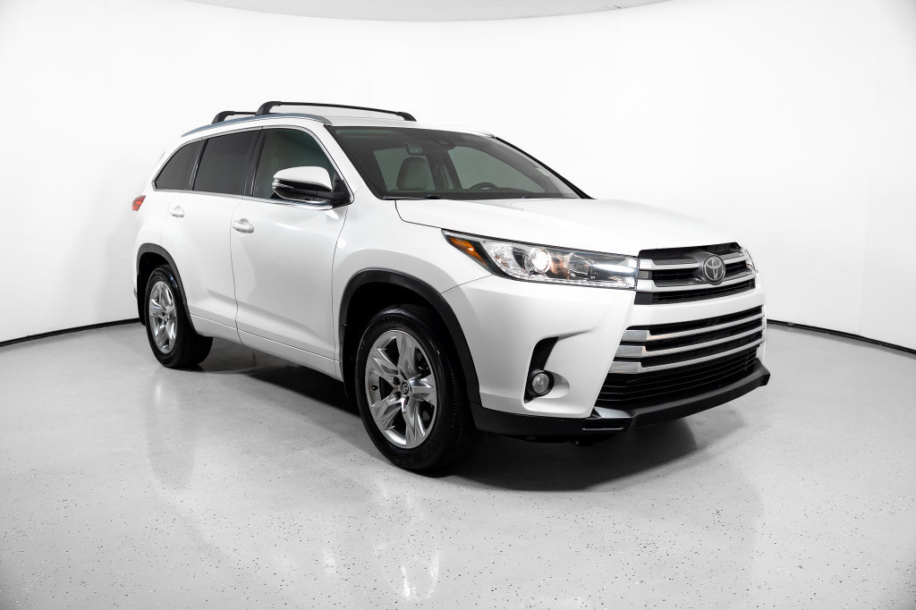 Used 2018 Toyota Highlander Limited AWD/4WD image 2