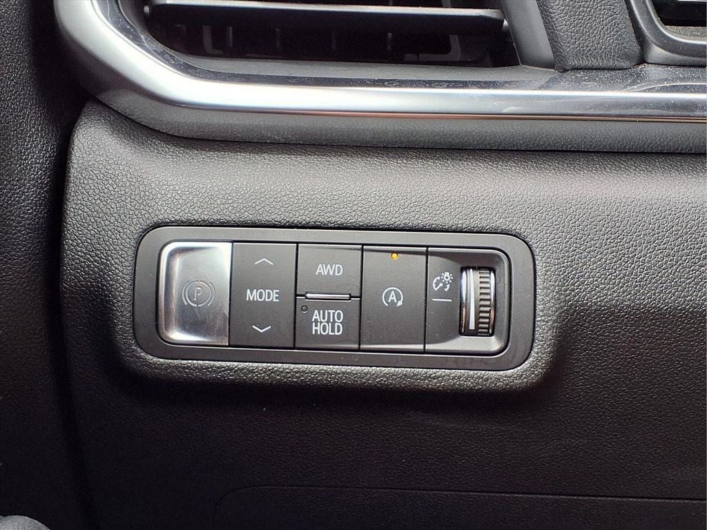 Certified 2025 GMC Terrain Elevation AWD/4WD image 25