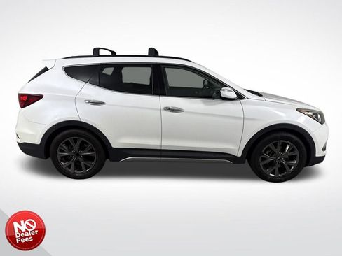 Used 2018 Hyundai Santa Fe Sport image 2
