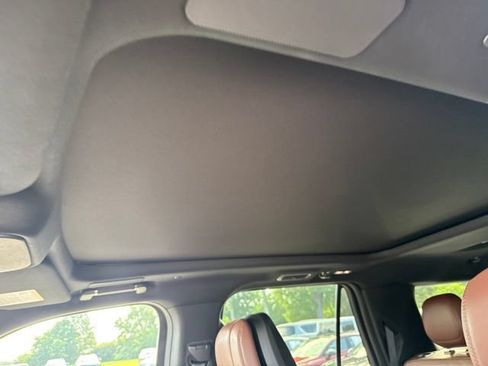 Used 2025 Lincoln Navigator L Reserve AWD/4WD image 36