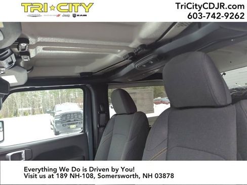 New 2026 Jeep Wrangler Sport S image 20