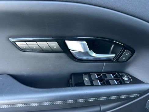 Used 2017 Land Rover Range Rover Evoque HSE Dynamic image 11