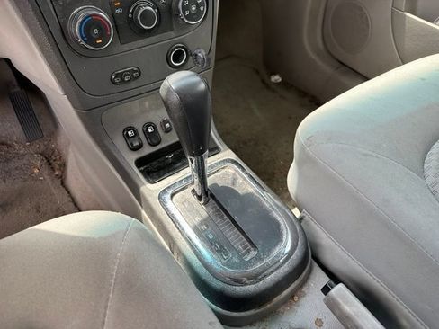 Used 2008 Chevrolet HHR LS FWD image 23