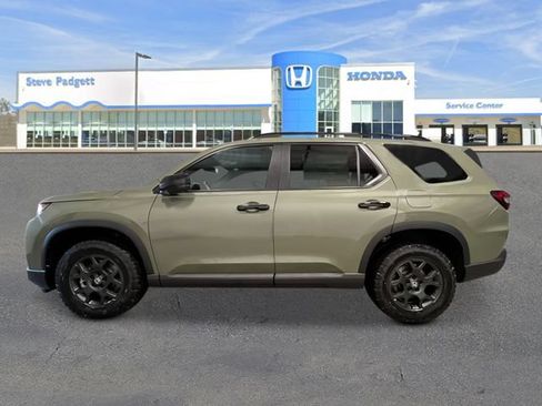 New 2026 Honda Pilot TrailSport image 2