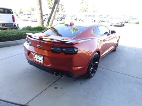 Certified 2022 Chevrolet Camaro SS RWD image 8