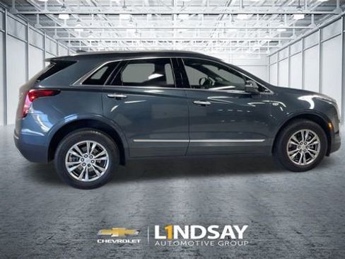 Used 2021 Cadillac XT5 Premium Luxury image 2