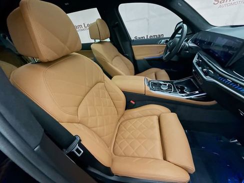 Used 2025 BMW X7 xDrive40i w/ M Sport Package image 30