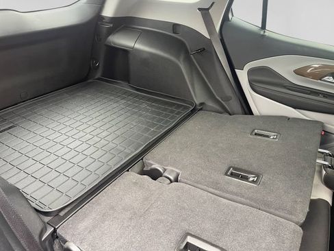 Used 2018 GMC Terrain SLE w/ Driver Convenience Package FWD image 13