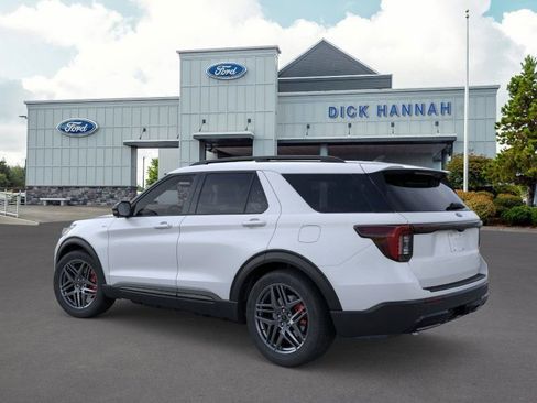 New 2026 Ford Explorer ST-Line w/ ST-Line Street Pack image 5