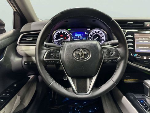 Used 2020 Toyota Camry XLE FWD image 35