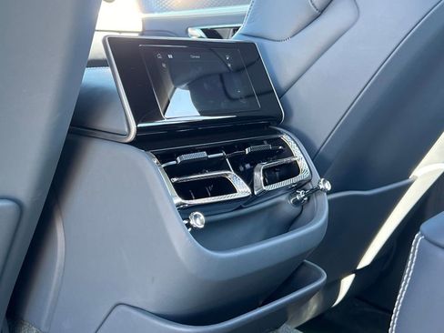 Certified 2025 Bentley Flying Spur Plug-In Hybrid w/ First Edition Specification AWD/4WD image 20