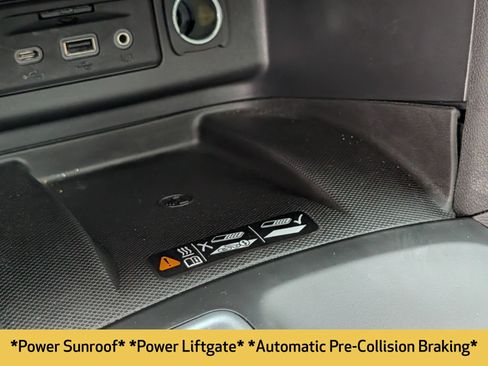 Used 2020 Chevrolet Equinox Premier AWD/4WD image 12