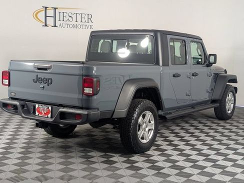 Used 2024 Jeep Gladiator Sport AWD/4WD image 7