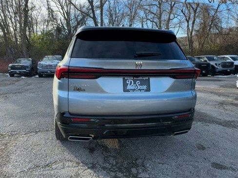 New 2026 Buick Enclave Sport Touring w/ Super Cruise Package image 7