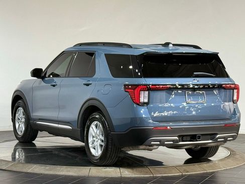 Used 2025 Ford Explorer Active w/ Active Comfort Package image 6