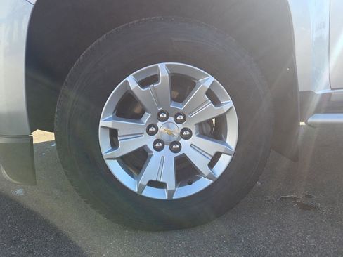 Used 2018 Chevrolet Colorado Z71 image 12