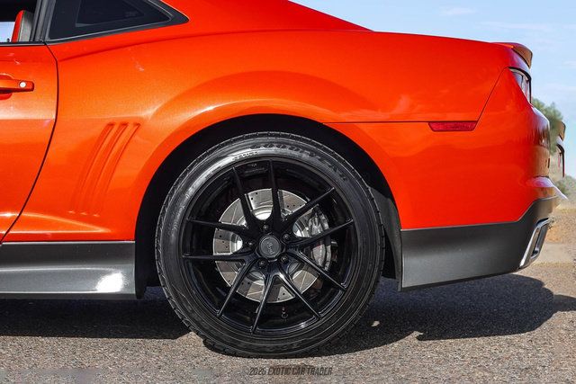 Used 2010 Chevrolet Camaro SS RWD image 5