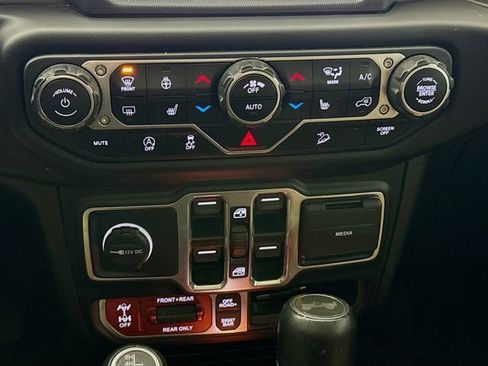 Used 2021 Jeep Wrangler Unlimited Rubicon AWD/4WD image 18