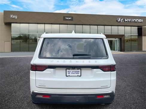 Used 2022 Jeep Wagoneer Series III image 7