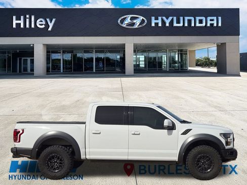 Used 2018 Ford F150 Raptor w/ Equipment Group 802A Luxury image 3